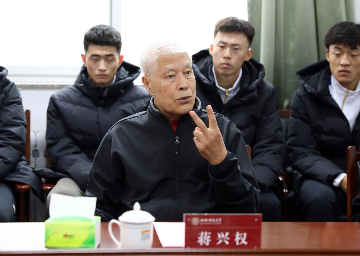 哪里可以找到适合篮球运动员的放松方法?_2